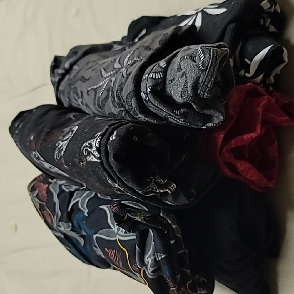 LuLaRoe 6 pairs of women's leggings sold as lot